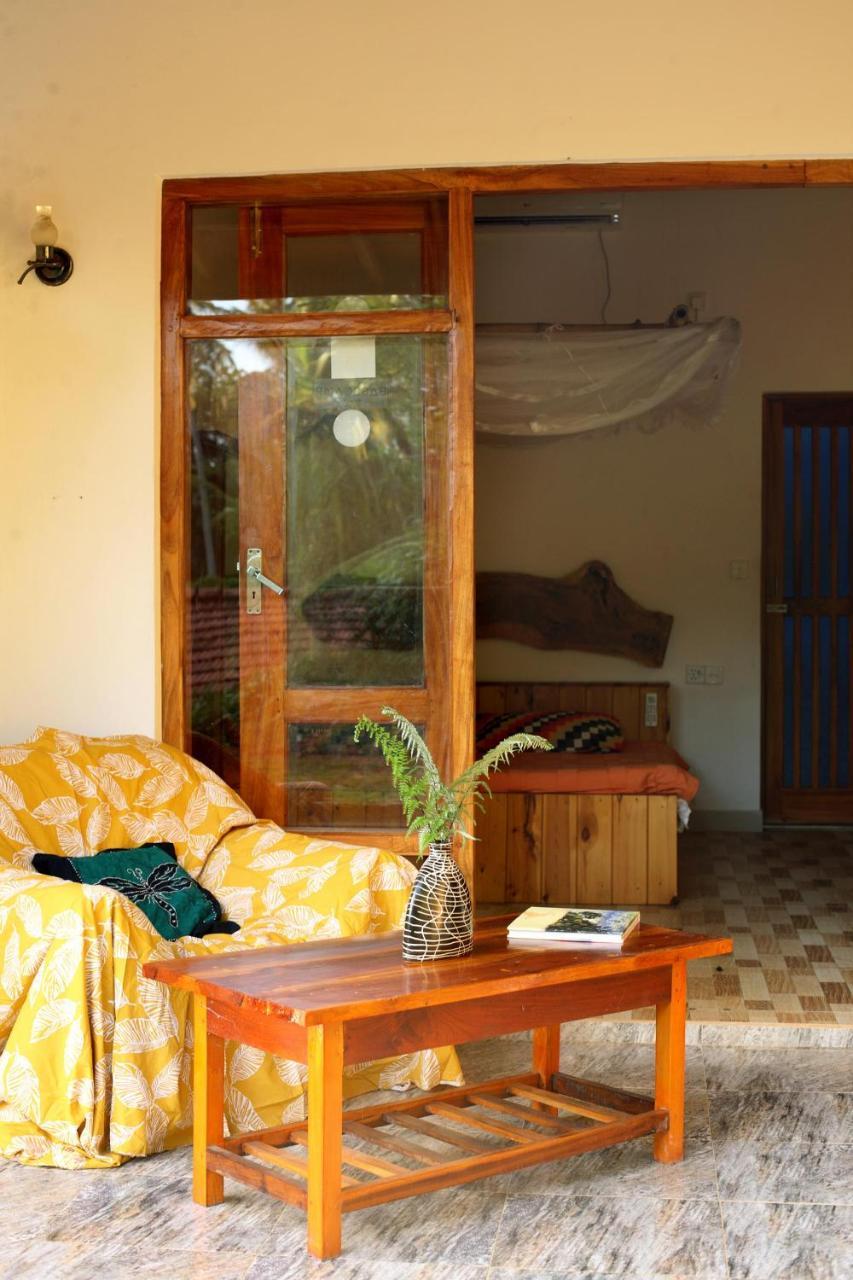 Hilltop Bungalow Hotel Mirissa Exterior photo